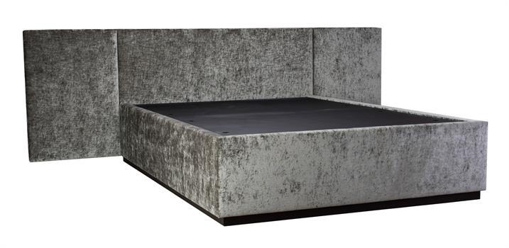 PTE3-135  Pathe Bed & 3-Panel Headboard With Black Mattress Platform - (For 135cm X 190cm Mattress)