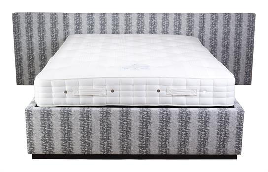 Pte3-150  Pathe Bed & 3-panel Headboard With Black Mattress Platform - (for 150cm X 200cm Mattress)