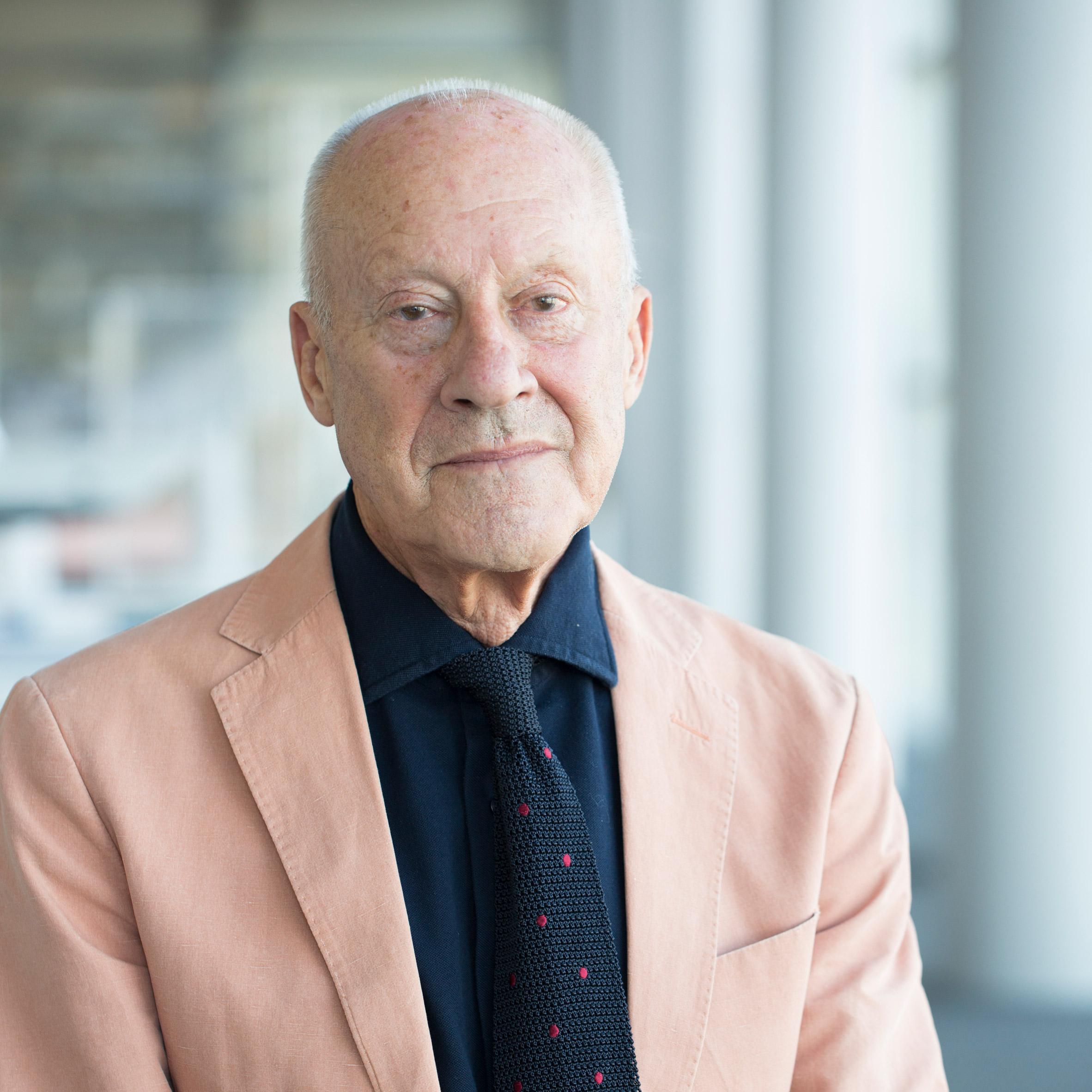 KNOW THE ARCHITECT:  NORMAN FOSTER, BRITAIN